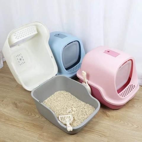 Large Cat Litter Box with Cover Closed Pet Litter Box and Scooper (Sky Blue)